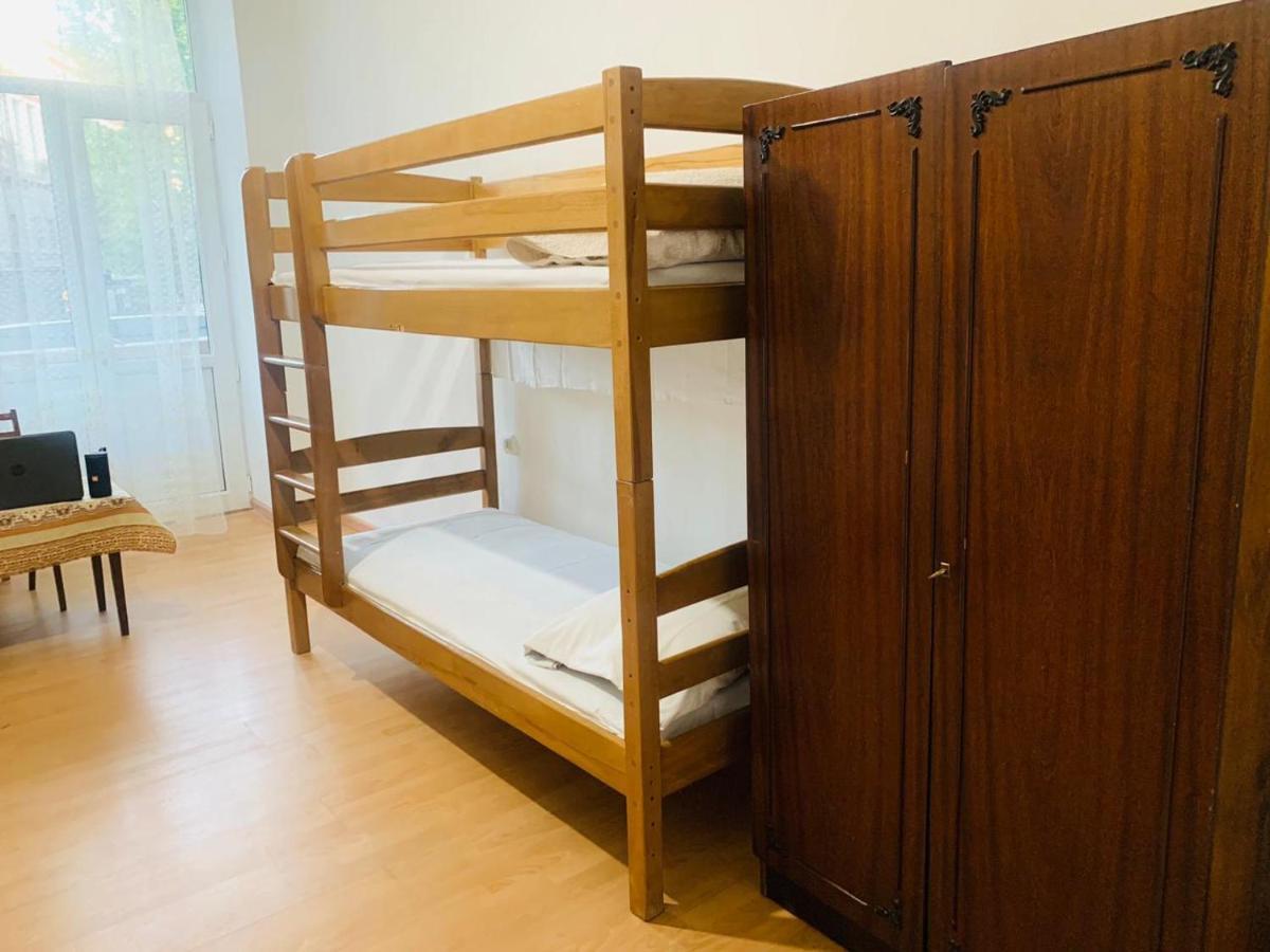 Infinity Hostel & Tour Ереван Экстерьер фото
