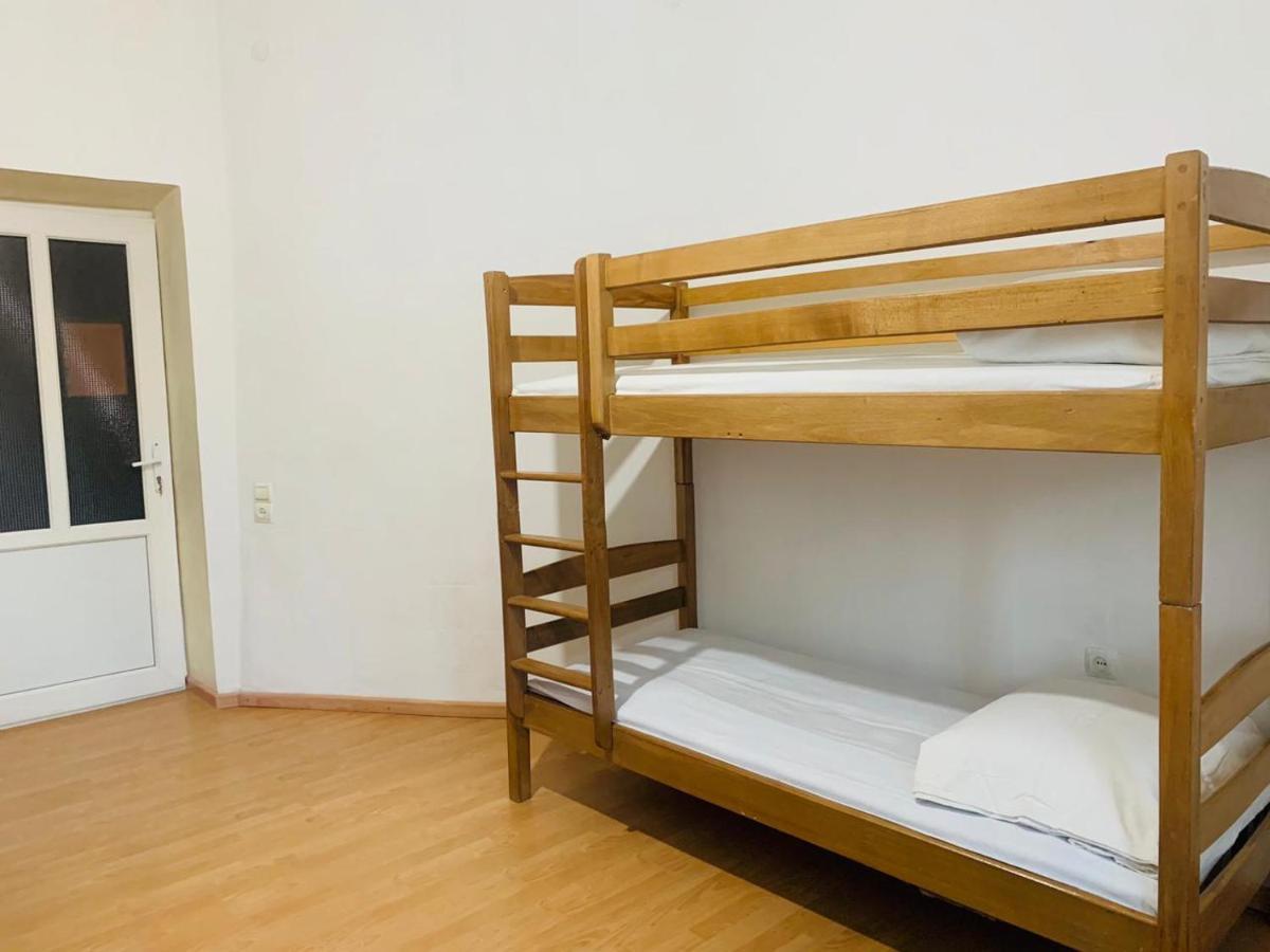 Infinity Hostel & Tour Ереван Экстерьер фото
